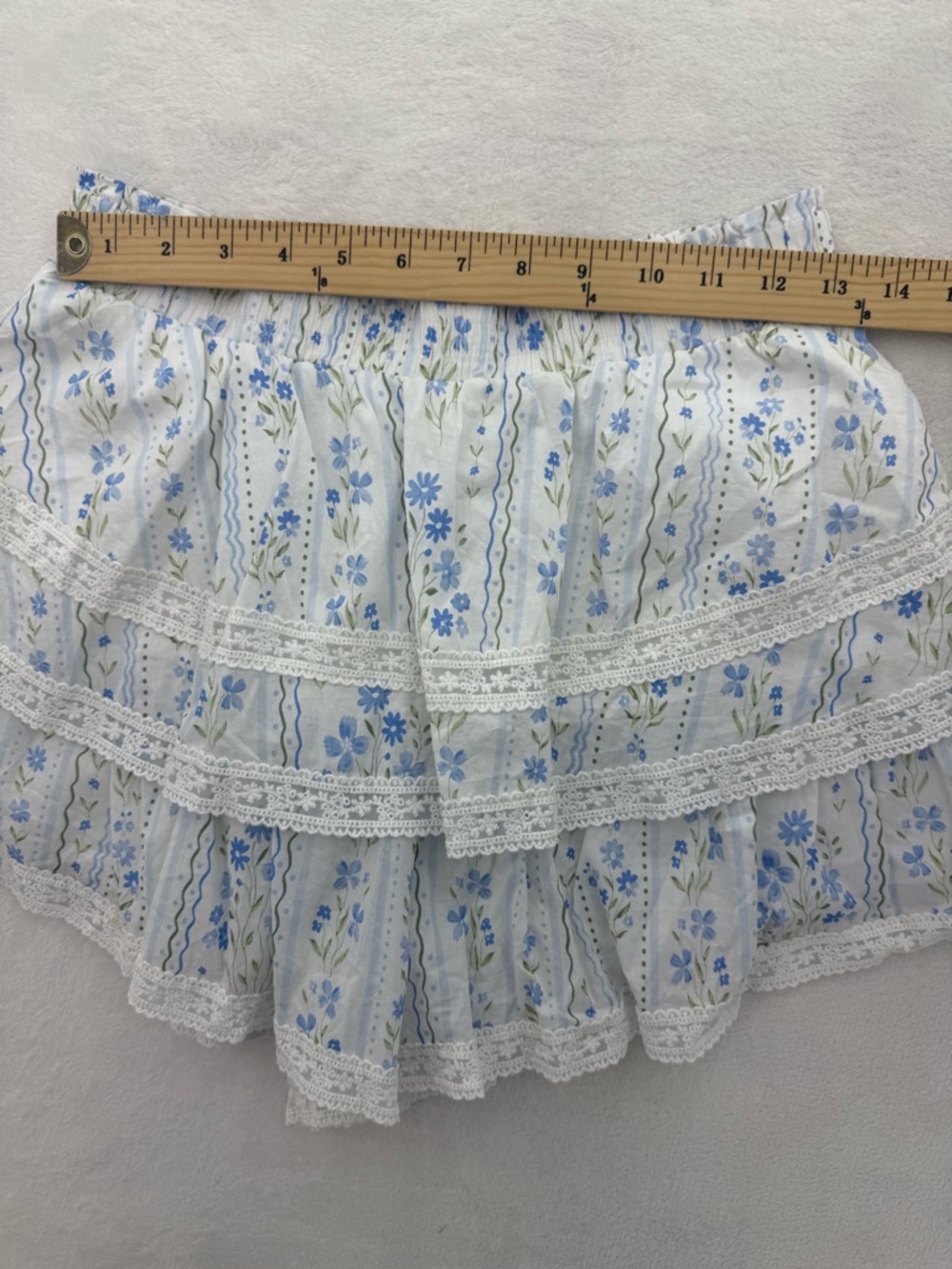 Altar’d State Blue Floral Willa Shorts Size Medium Boho Cottagecore Lace Flowy - Picture 3 of 8